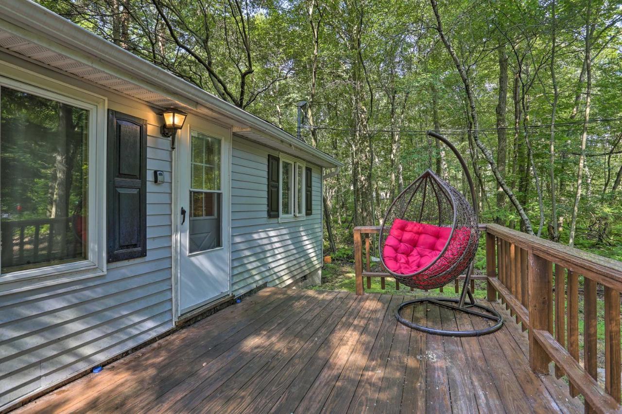 North Arrowhead Lake Cabin With Deck, Pets Welcome! Pocono Lake Dış mekan fotoğraf