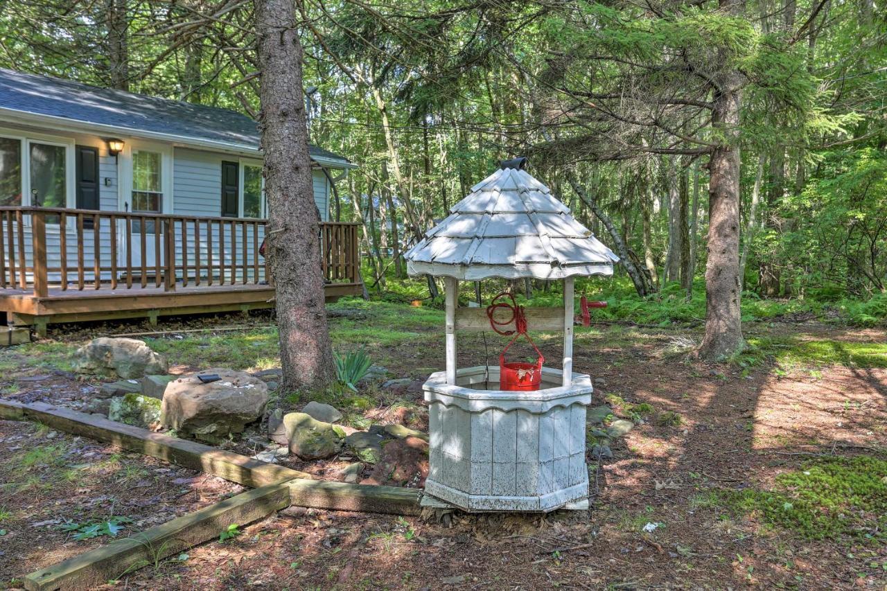 North Arrowhead Lake Cabin With Deck, Pets Welcome! Pocono Lake Dış mekan fotoğraf